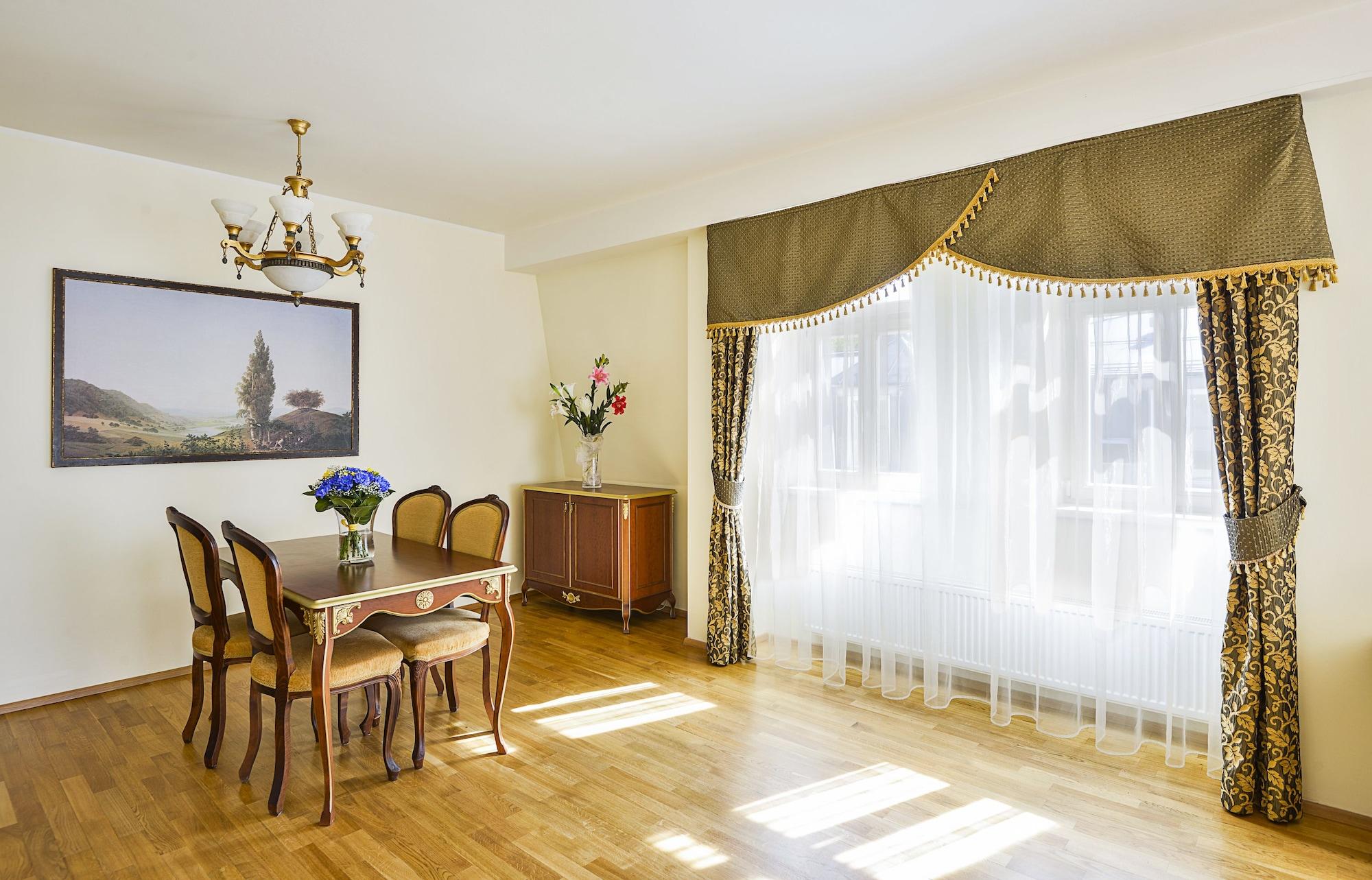 Residence Romanza Марианске-Лазне Экстерьер фото